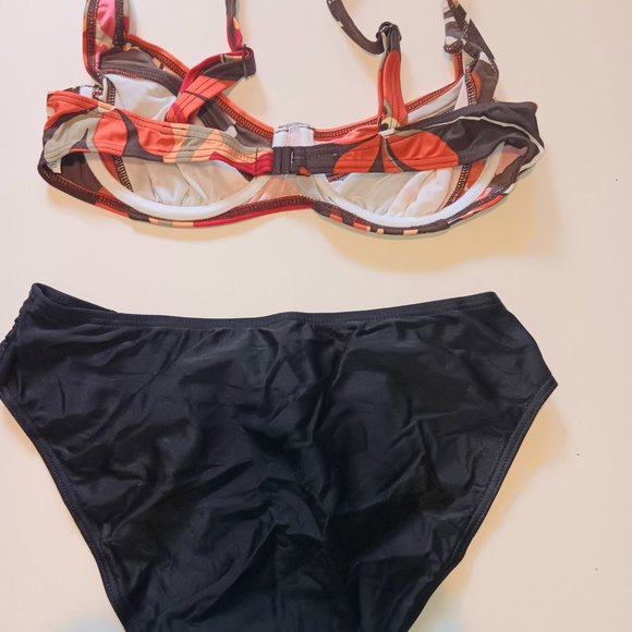 Bathingsuit - Picture 2 of 4